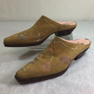 Charlie Horse Tan Dainty Floral Design Mules